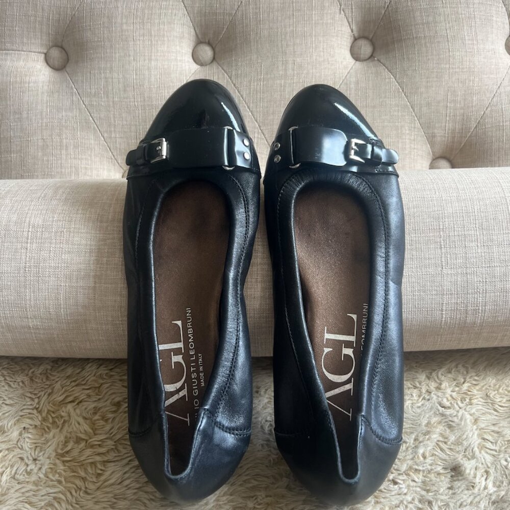 Attilio Giusti Leombruni Monika Cap Toe Flats